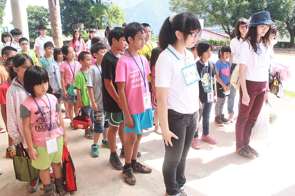 時代不一樣 他曬 當年的小6女vs 現在的小6女 掀熱議放大亮點 比大學生還成熟 網驚 好超齡 讀讀